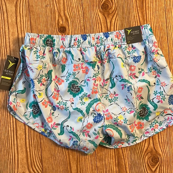 2x HOST PICK !!!   Old Navy Active Floral Shorts Size S/P - Picture 8 of 14